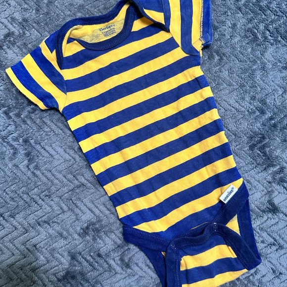 Mixed lot of 0-3 month short sleeve shirts - Picture 10 of 13